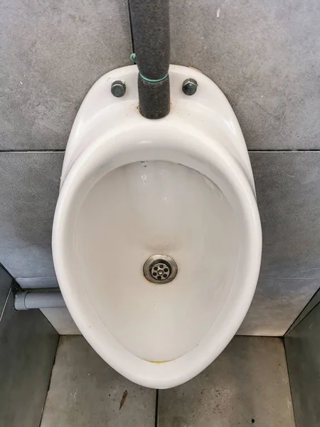 Vista Perto Urinol Banheiro Público Para Homens — Fotografia de Stock