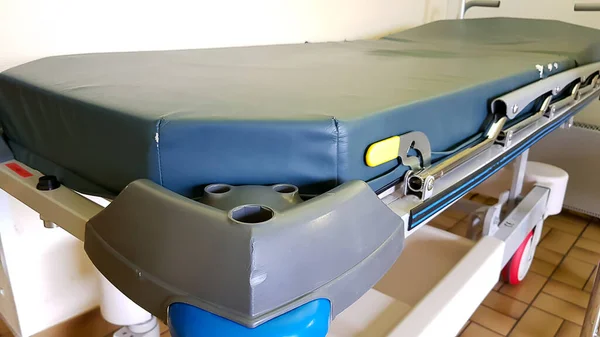 Closeup View Empty Gurney Stretcher Trolley Morgue Room Hospital Room — Stock Photo, Image