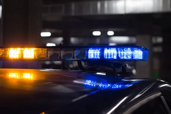 Вид Сбоку Огни Полицейской Машины Синем Селективное Размытие — стоковое фото
