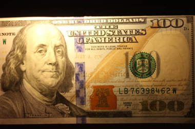 Ayna ve para, Amerikan doları..