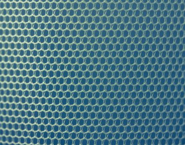 Penceredeki beyaz tülleri kapat