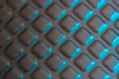 Mavi eşkenar dörtgenler: tekrarlanan elementler.