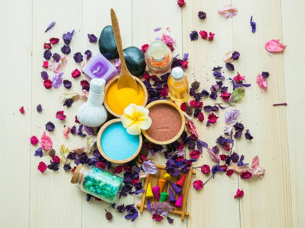 Aksesuarları spa sağlıklı cilt için fırçalayın