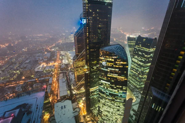 Natt utsikten från den 75: e våningen i tornet Oko. Businesscenter Moscow City — Stockfoto
