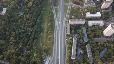 07.07.2019 Moskova. Rusya 'ya. Kutsevo Bölgesi hava görüntüsü 500 metrede.