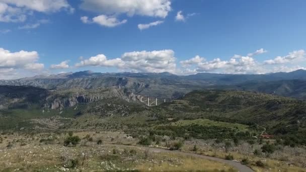 Αεροφωτογραφία των βουνών και των ορεινών δρόμων, Μαυροβούνιο — Αρχείο Βίντεο