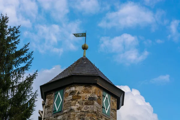 Torre do castelo Hetterscheidt em Heiligenhaus — Fotografia de Stock