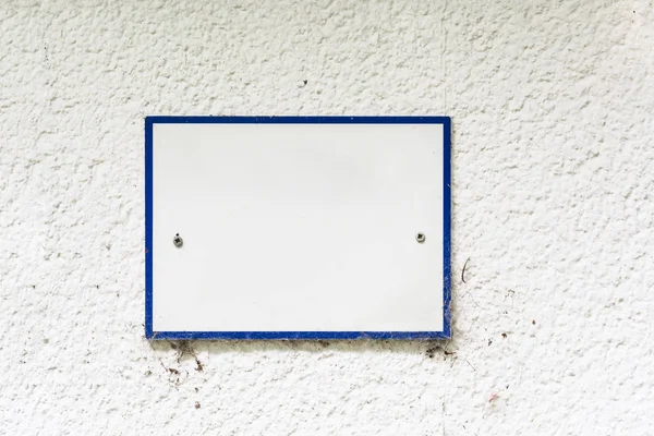 Schild oder Panel mit blauem Rand — Stockfoto
