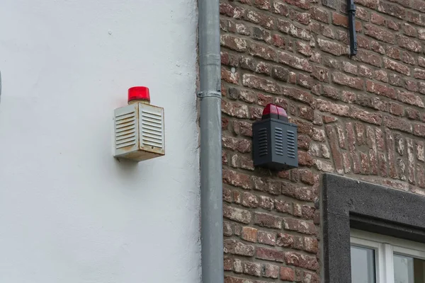 Noodgevallen licht, signaal licht van een alarmsysteem — Stockfoto