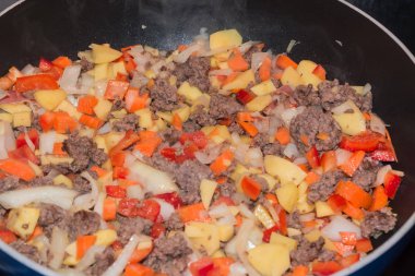 Geleneksel çiftçiler pan kızarmış patates ile