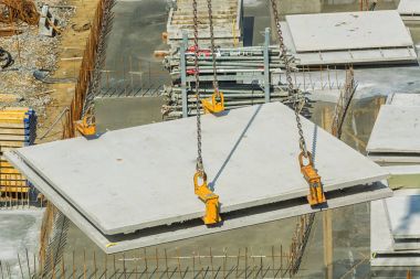 Bina inşaat beton duvarlar ile.         