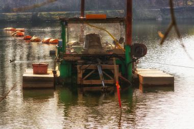 Tarak gemisi çalışır vaziyette 