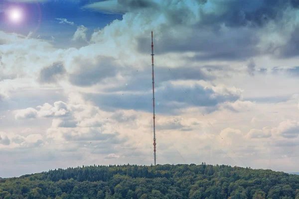 Sending tower against a blue sky. — Stock Photo, Image