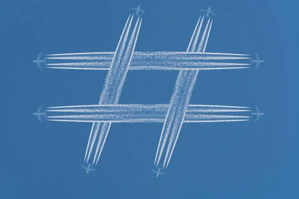 Hashtag-Symbol am Himmel — Stockfoto