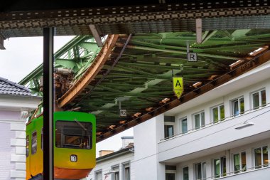 Wuppertal süspansiyon demiryolu bir yükseltilmiş demiryolu genel yolcu taşıma amaçlı olduğunu.