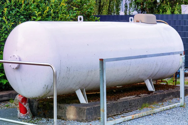 Büyük Propan deposu