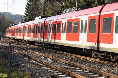 Sürüş, demiryolu tren Duesseldorf doğru..