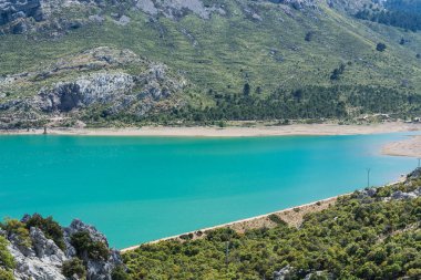 Fantastischen Blick auf den Stausee Mumyalama de Cuber Fan