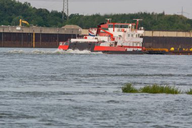 Nakliye Kargo Taşımacılığı Lojistik Taşımacılık Servisi Uluslararası deniz üzerinden ithalat ve ihracat.