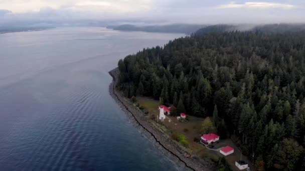 Aerial view over Quadra Island , Lighthouse Quadra Island Cape Mudge Canada — ストック動画