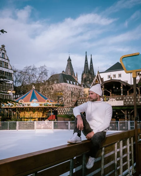 Gençler Almanya 'nın Köln kentini ziyaret ediyor — Stok fotoğraf
