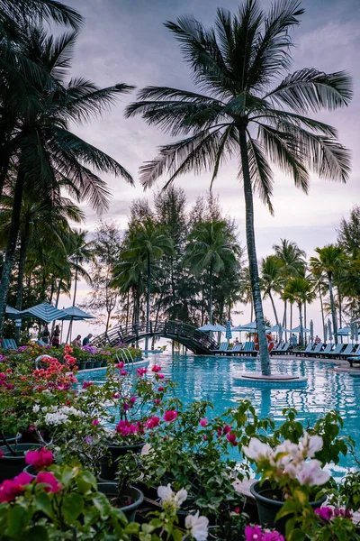 Resort di lusso durante il tramonto Khao Lak Thailandia — Foto Stock