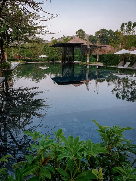 Краби Таиланд Январь 2020, экологически чистый роскошный курорт в Ао Нанг whit тропический сад вокруг Анана Краби — стоковое фото