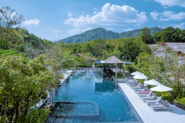 Krabi Tayland Ocak 2020, Ao Nang 'da bir çevre dostu lüks tatil beldesi.