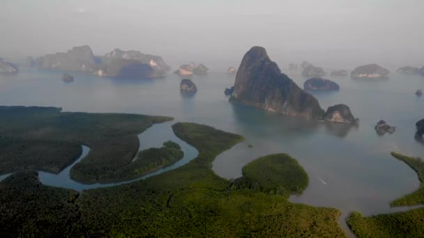 Aerial view over Phangnga Bay Thailand Phangnga, drone view over the lagoon during sunset — 图库视频影像