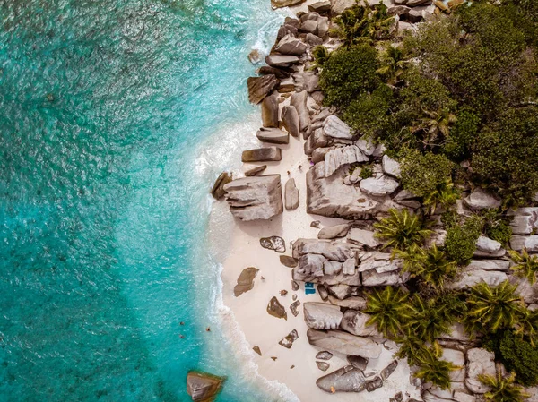 Praslin île tropicale Seychelles, vue sur drone au-dessus de l'île tropicale Seychelles — Photo