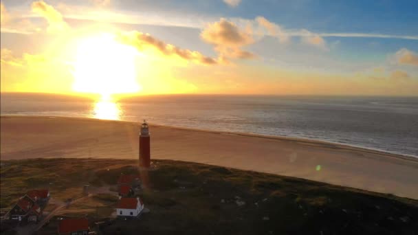 Maják Texel při západu slunce Nizozemsko Holandský ostrov Texel — Stock video