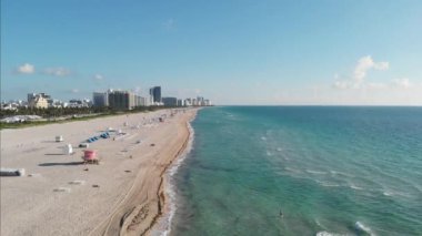 Miami Beach Florida, İHA manzaralı Miami plajı, renkli insansız hava aracı manzaralı Miami Florida