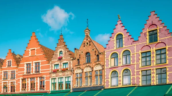 Brugia Belgia kolorowe domy architektury — Zdjęcie stockowe