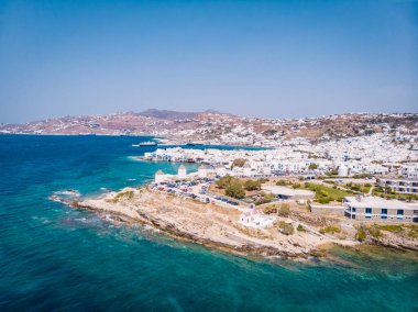 Mykonos Yunanistan, Little Venice Mykonos Yunanistan, Mykonos kasabasında okyanus kenarında gün batımı