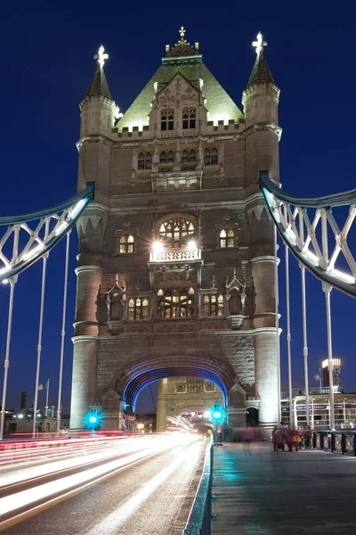 London Tower Bridge al tramonto, colori dell'alba al famoso Tower Bridge di Londra Regno Unito — Foto Stock