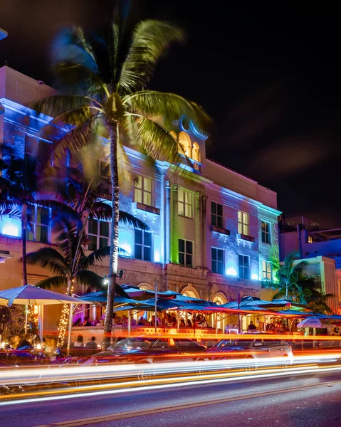 Miami Beach, quartier Art déco coloré la nuit Miami Floride Avril 2018 — Photo