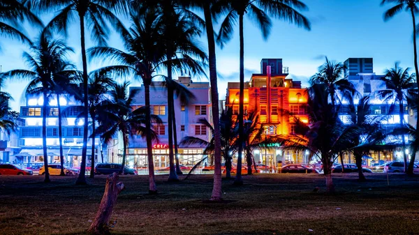 Miami Beach, quartier Art déco coloré la nuit Miami Floride — Photo