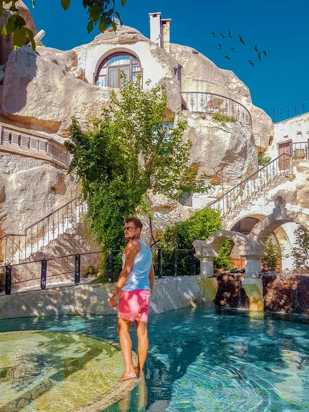 Cappadocia Turchia, giovani in vacanza a Goreme Cappadocia Turchia — Foto Stock