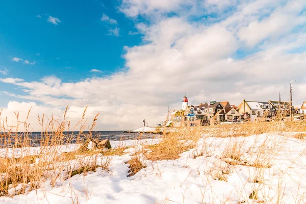 Urk Nederland Europa, zonsopgang in de haven van het kleine vissersdorpje Urk — Stockfoto