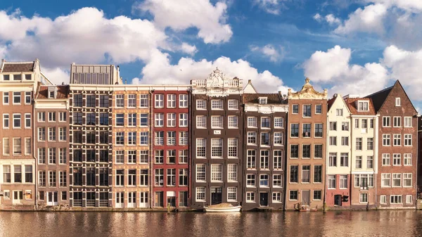 Amsterdam Holländisches Grachtenhaus im historischen Zentrum der Stadt Amsterdam Niederlande — Stockfoto