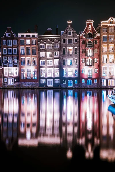 Amsterdam olandese casa sul canale nel centro storico della città Amsterdam Paesi Bassi — Foto Stock