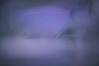 Açık arkaplanda farklı renkte apsdtracte ışıkları olan desen