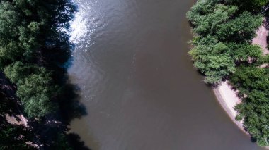 Yeşil Dinyester Nehri 'nin fotoğraflı hali.