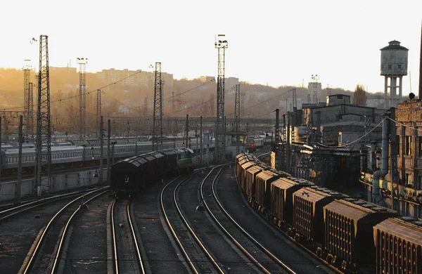Classificação Estação Ferroviária Pôr Sol Com Comboios — Fotografia de Stock