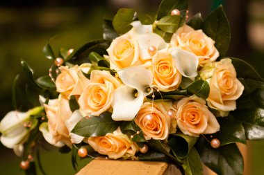 Düğün çiçek yüzük