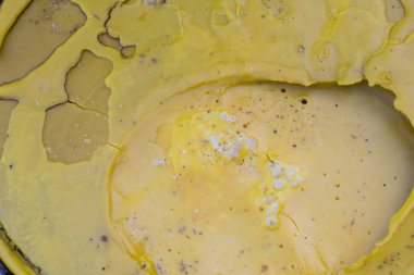 Balmumu büyük parçaları