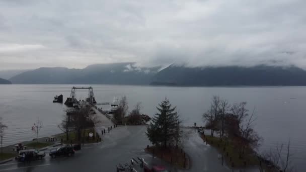 Estacionamiento Con Muelle Rampa Lanzamiento Del Barco Gran Río Con — Vídeos de Stock