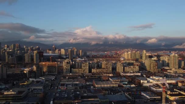 Parte Centro Cidade Montanhas Cênicas Science World Área Industrial Vancouver — Vídeo de Stock