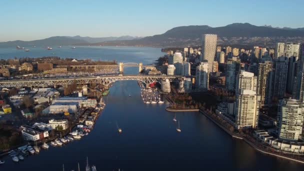 Vista Aérea Bahía Inglesa Con Los Puentes Burrard Granville Frente — Vídeos de Stock