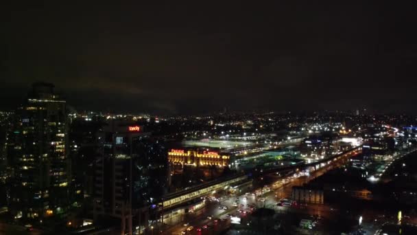 Voe Sobre Estação Rodoviária Ferroviária Noite Vancouver — Vídeo de Stock